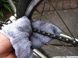 Degreasing bike chain